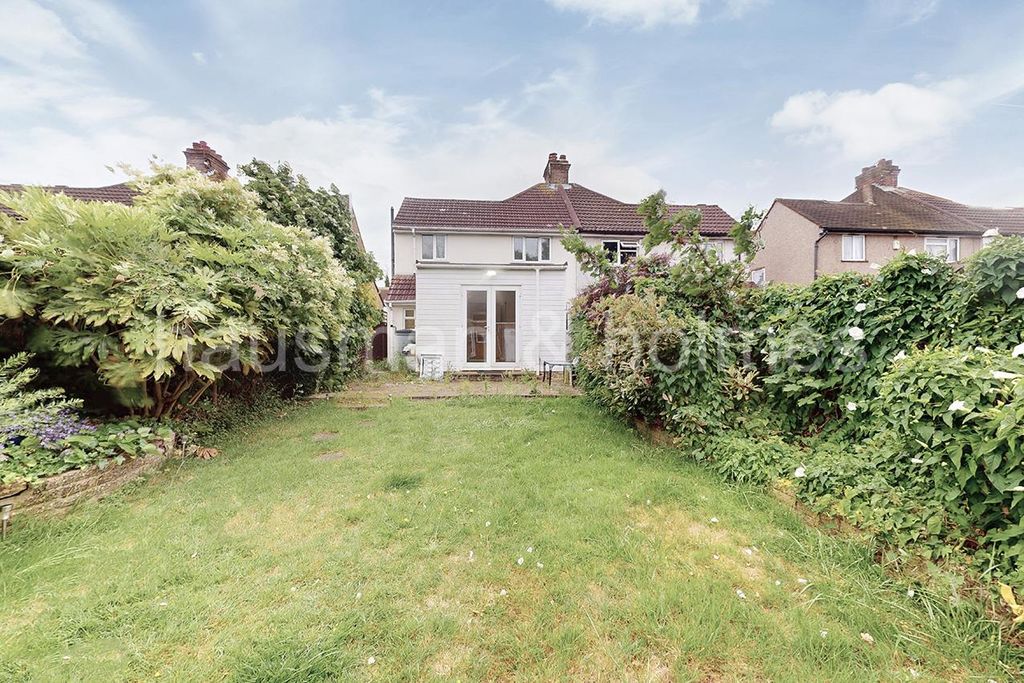 Property photo 1 of 20 W19.Jpg