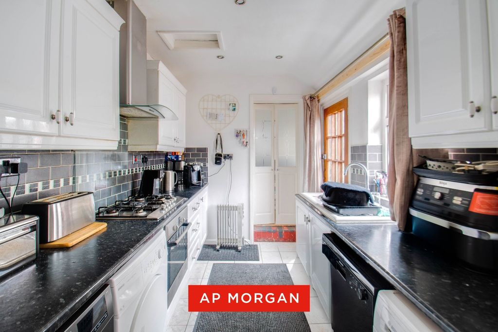 Property photo 3 of 20 Picture No. 13