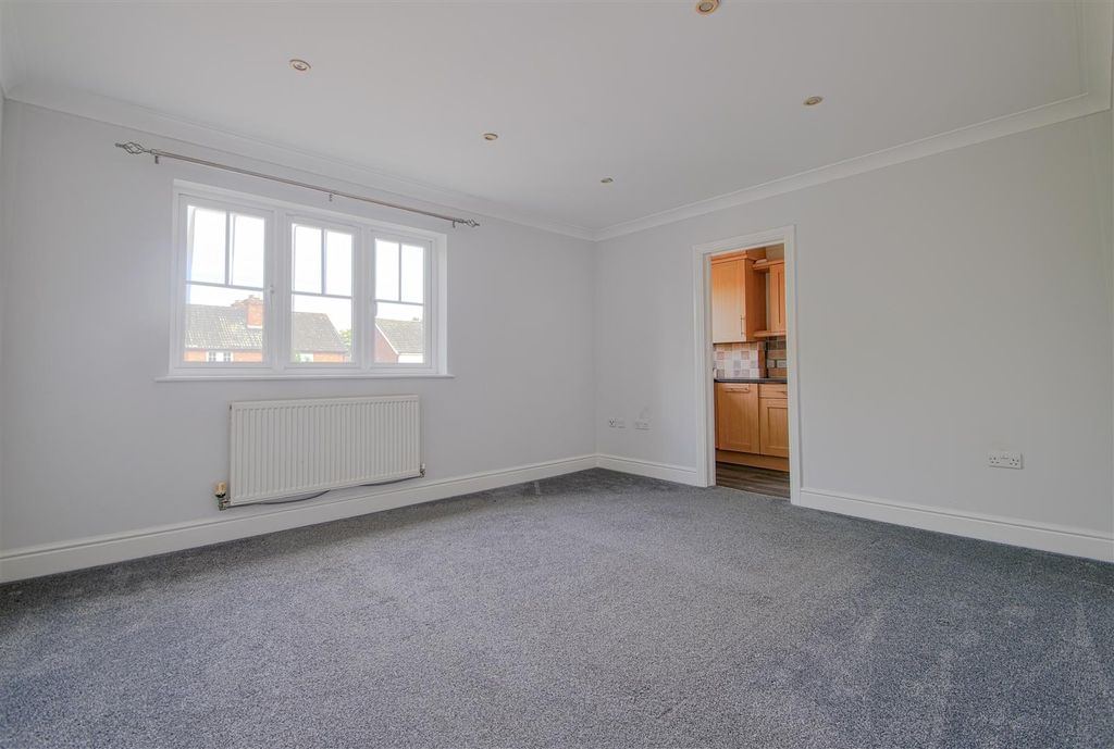 Property photo 2 of 10 Sitting Room.Jpg