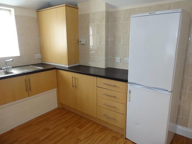 Property photo 3 of 6 Kitchen Flat To Let In Bognor Regis
