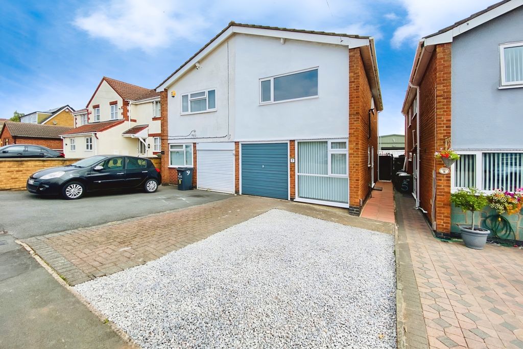 Property photo 1 of 18