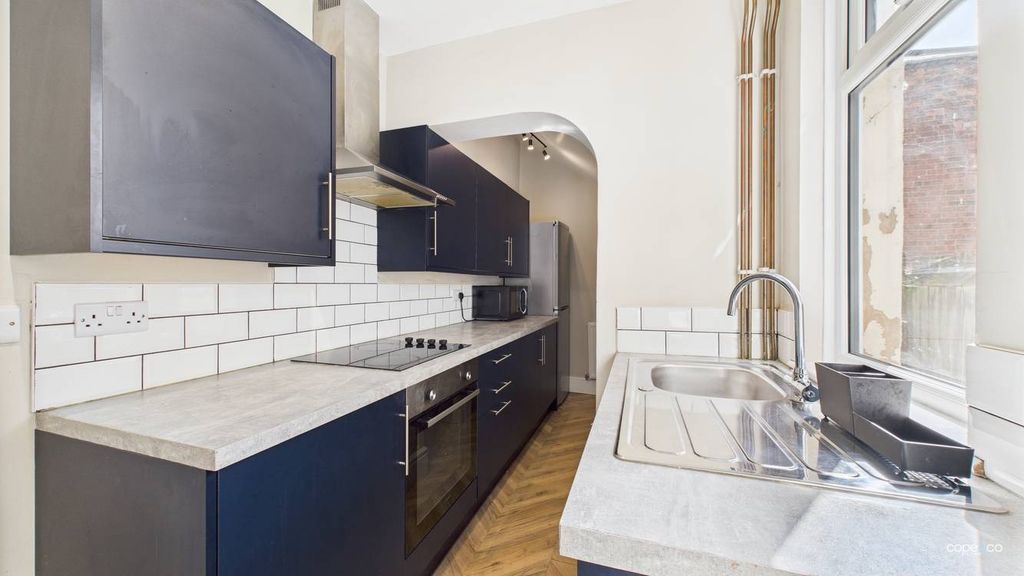 Property photo 2 of 12 4456514