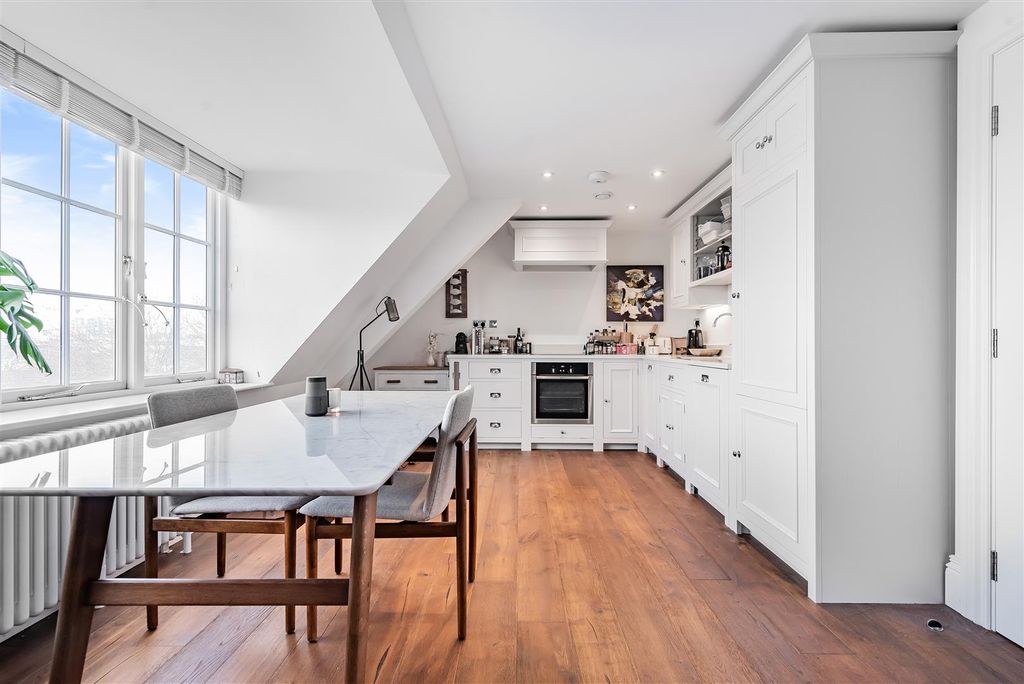 Property photo 1 of 11 Dining Area / Kitchen