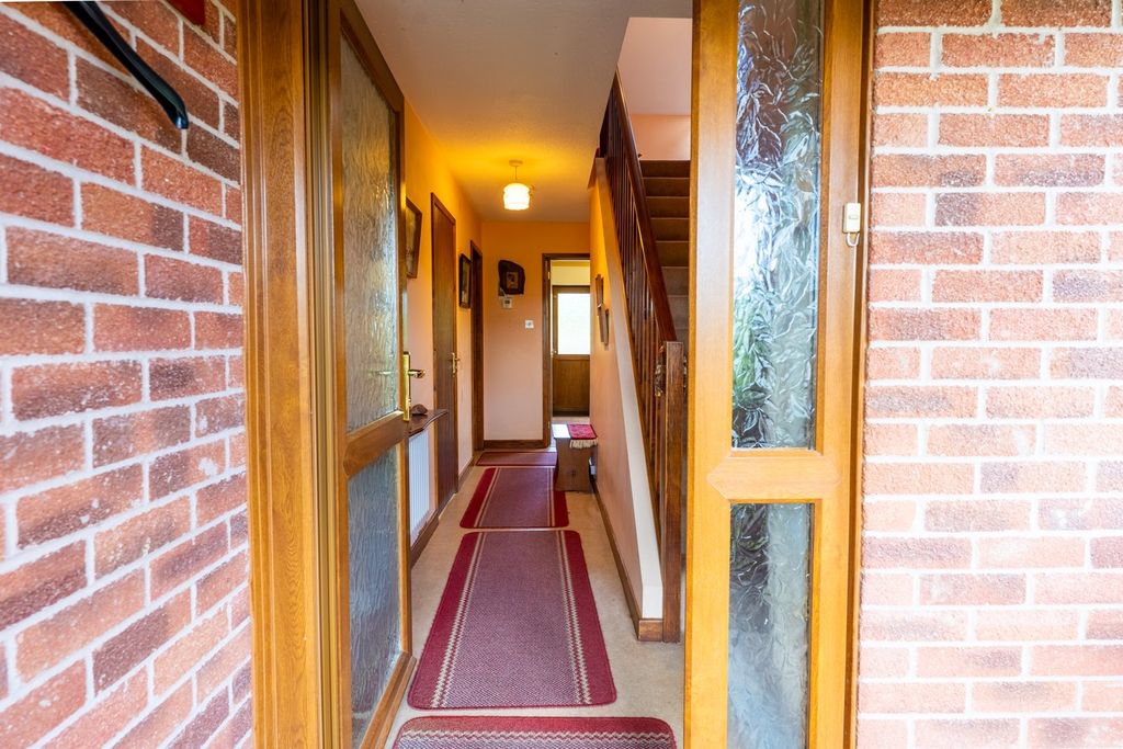 Property photo 3 of 36