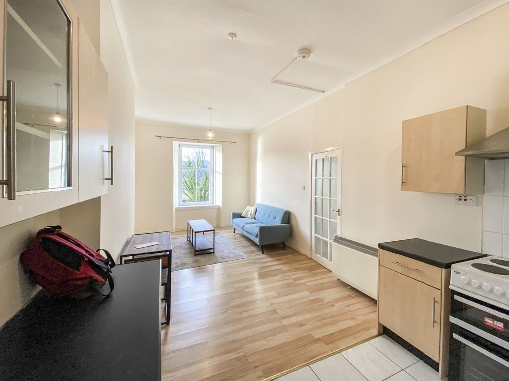 Property photo 3 of 11 Image 2