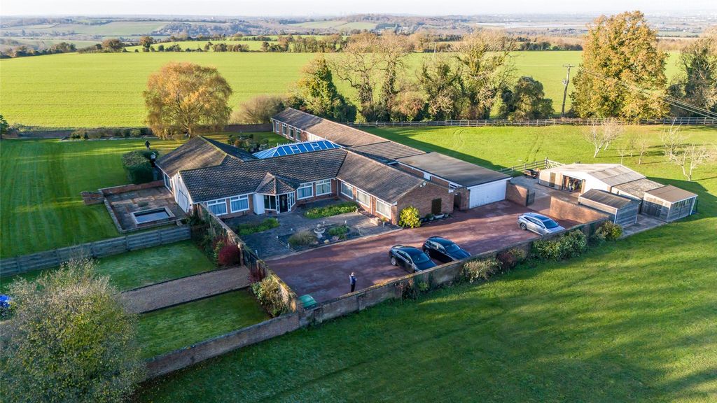 Property photo 2 of 39 Picture No. 44