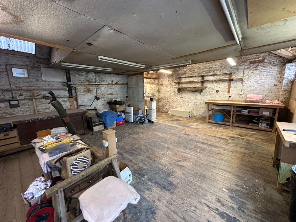 Property photo 3 of 16 Photo 3