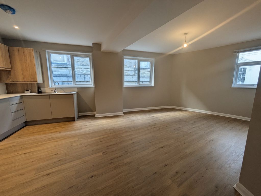 Property photo 1 of 3