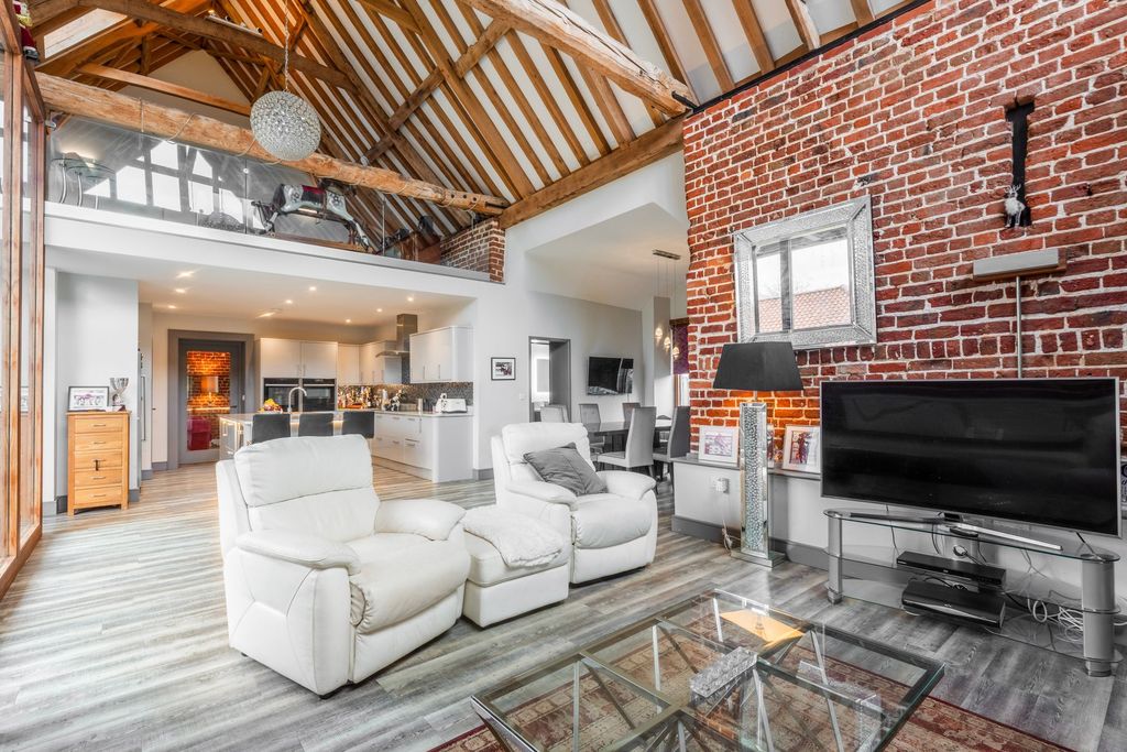 Property photo 3 of 29