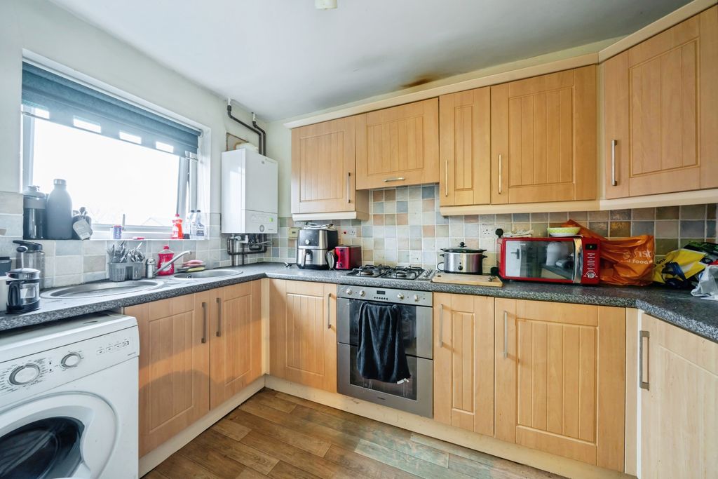Property photo 2 of 12 2. Kitchen