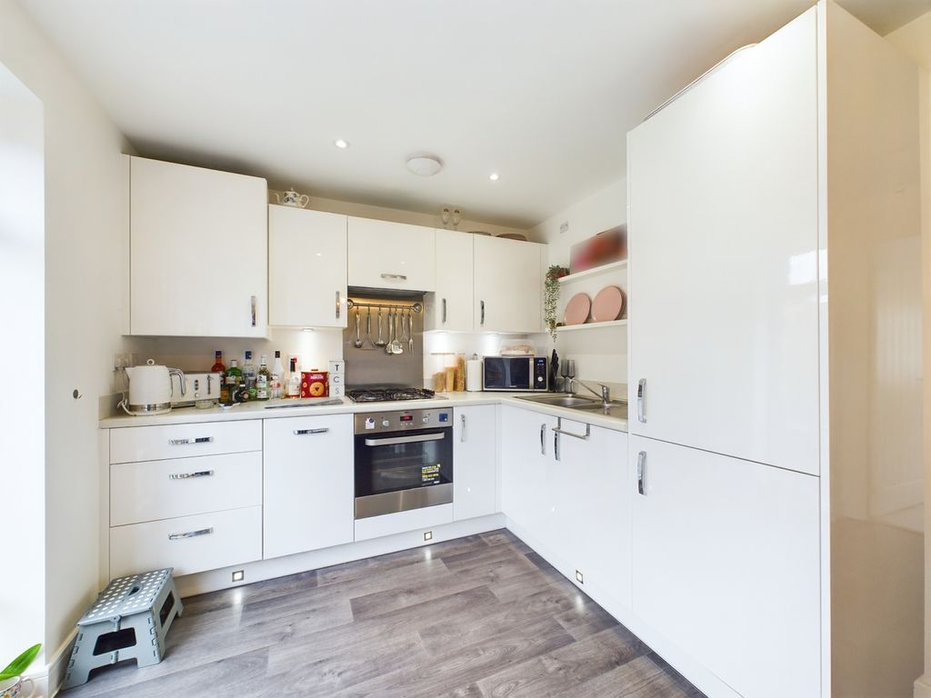 Property photo 3 of 15 Kitchen