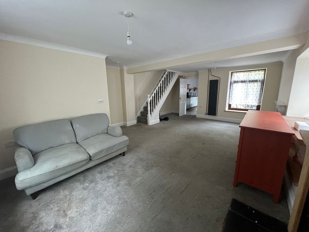 Property photo 2 of 17 Not Specified