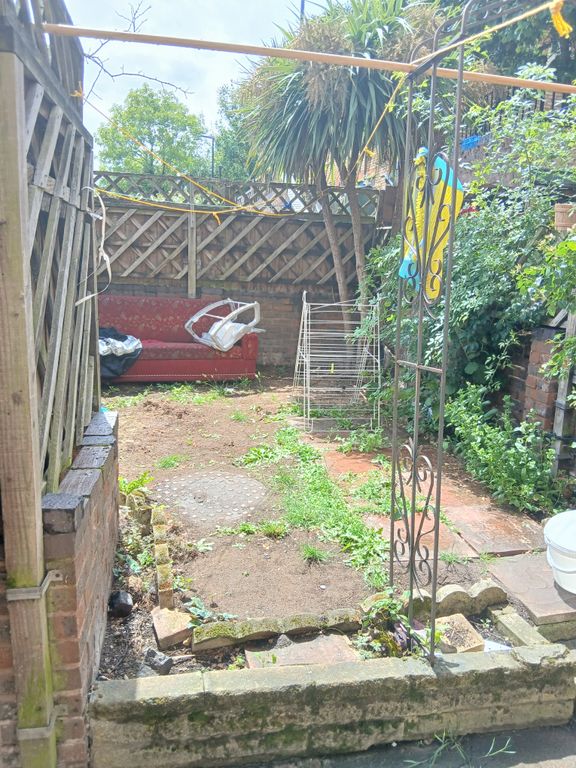 Property photo 2 of 12