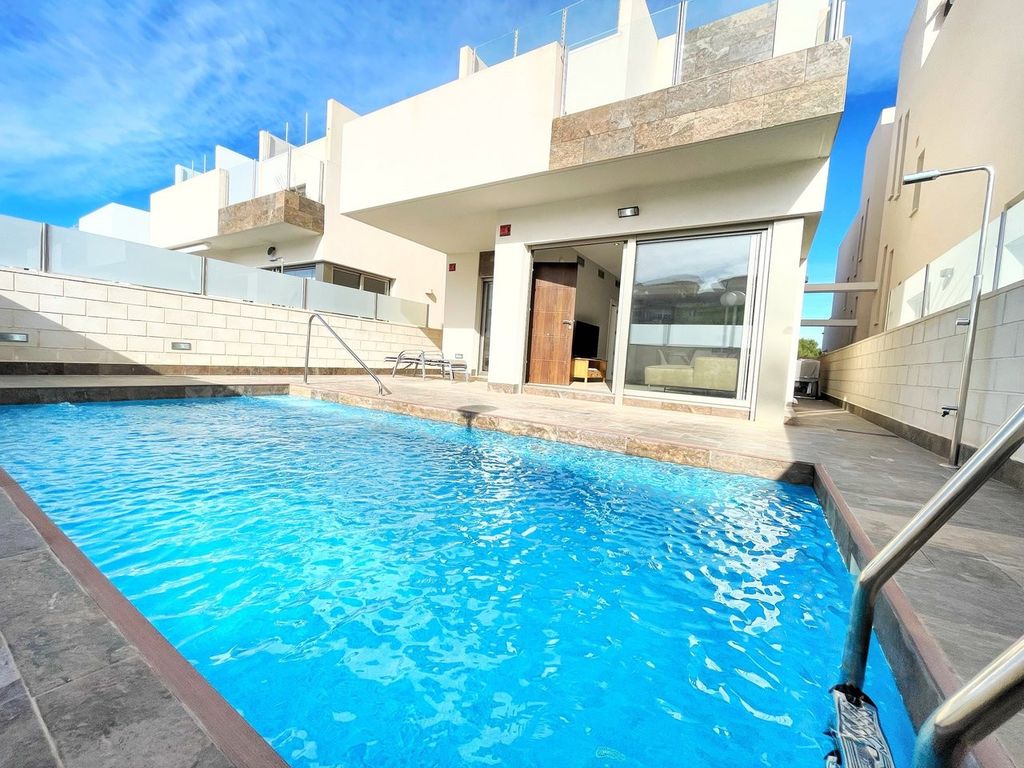 Property photo 1 of 39