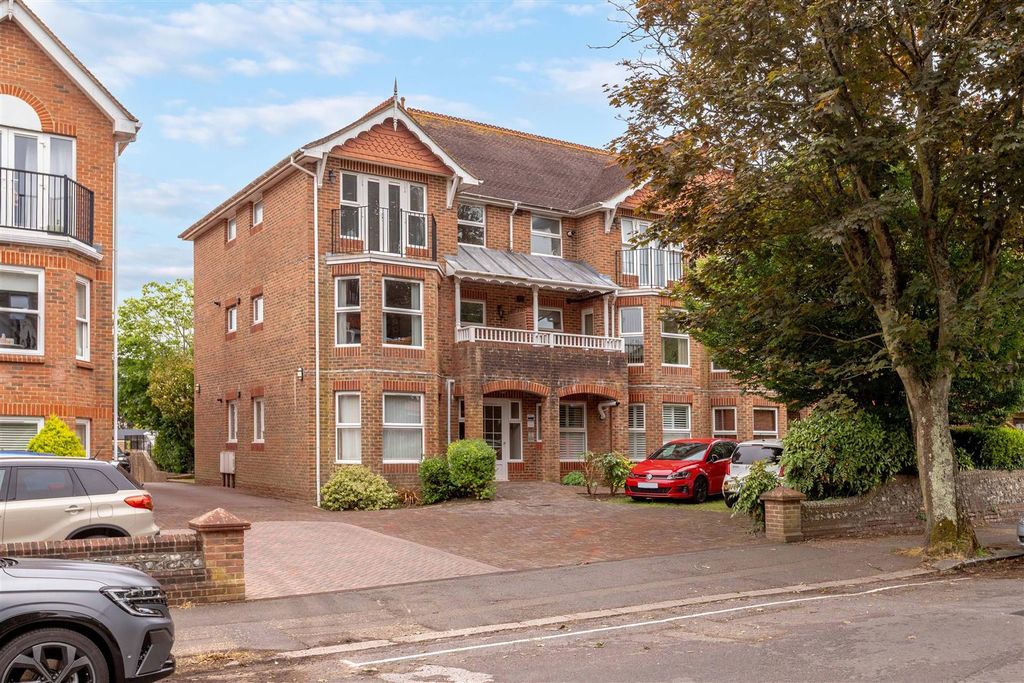 Property photo 1 of 12 Whitworth-15.Jpg