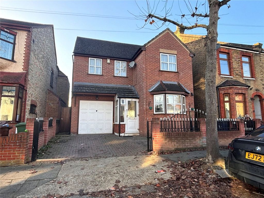 Property photo 1 of 17 Front