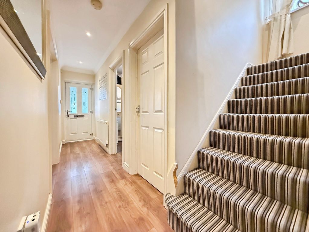 Property photo 3 of 33 4800093