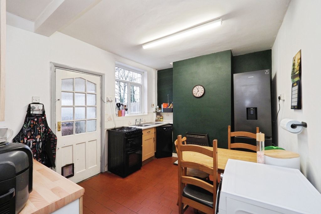 Property photo 3 of 15 Kitchen/Dining Room