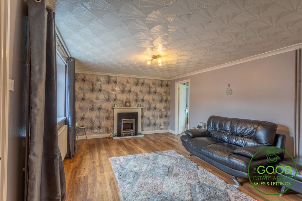 Property photo 3 of 25