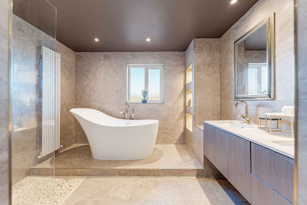 Property photo 2 of 31 Photo 19