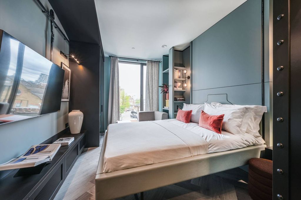 Property photo 2 of 8