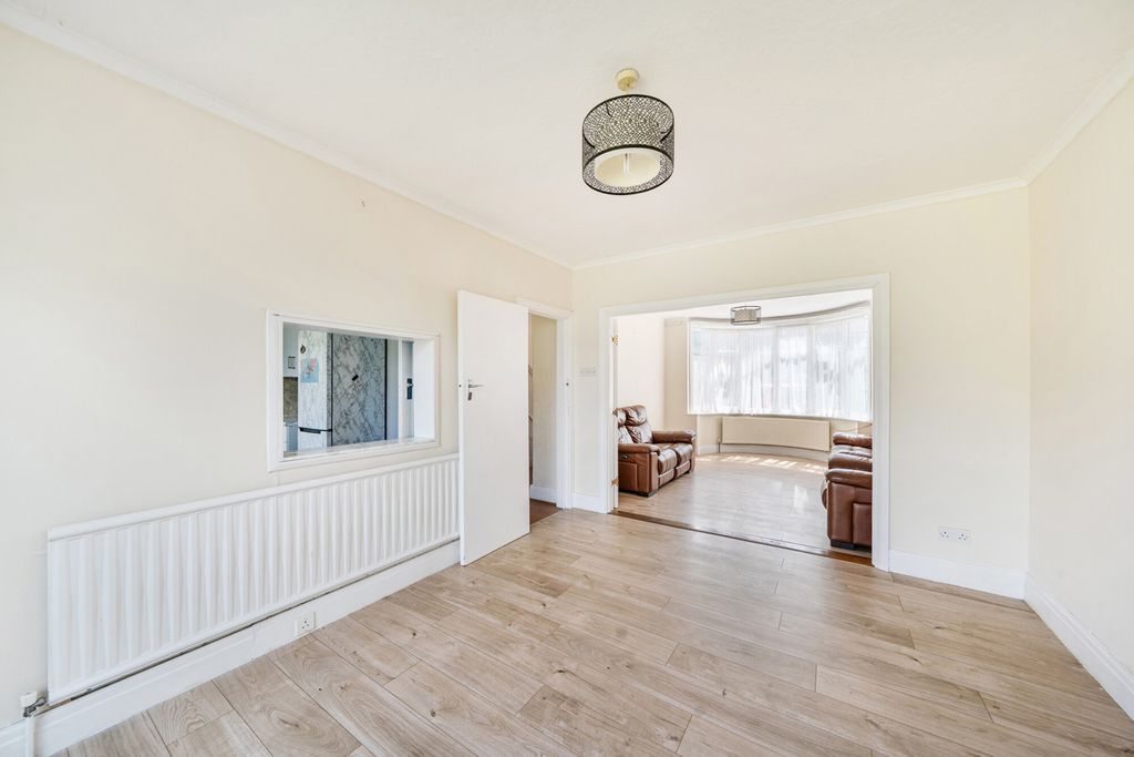 Property photo 3 of 19 1484799 (1).Jpg