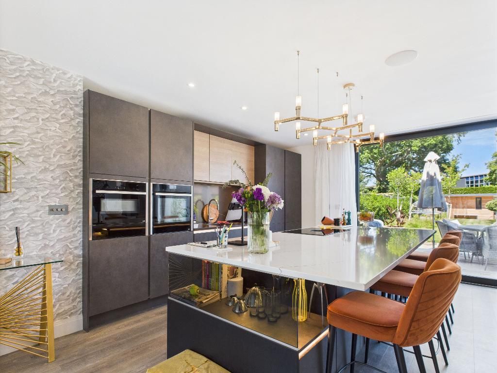 Property photo 3 of 29 Photo 3