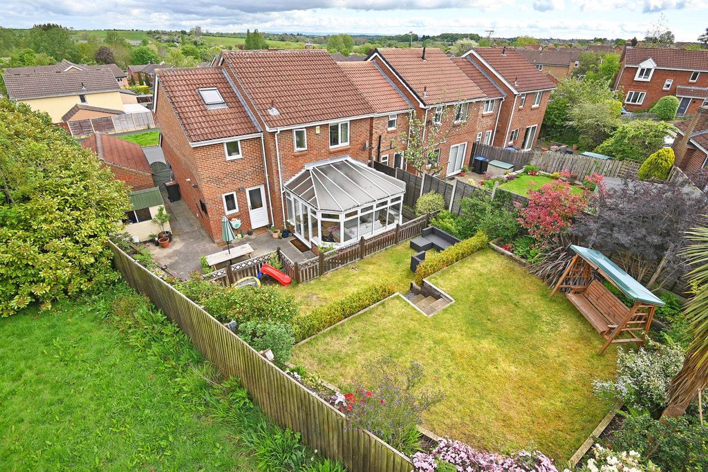 Property photo 2 of 30