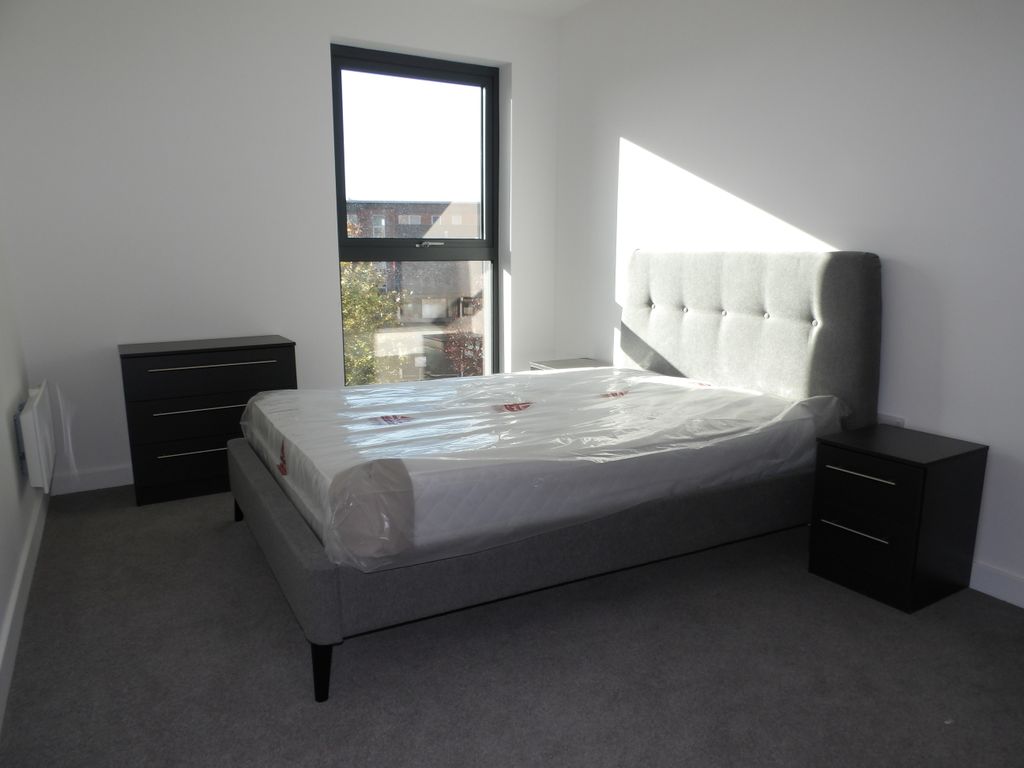 Property photo 3 of 6 Bedroom 2