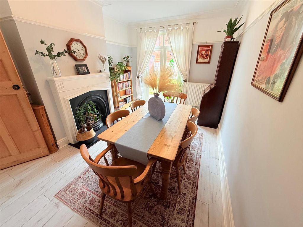 Property photo 3 of 13 Dining Room