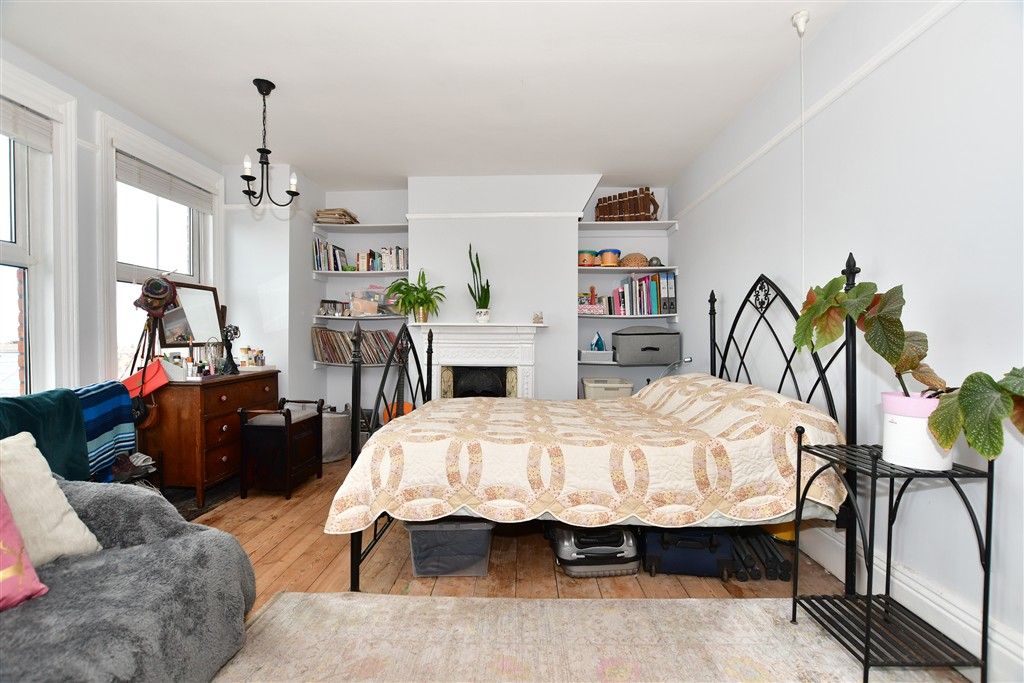 Property photo 2 of 12 Bedroom 1