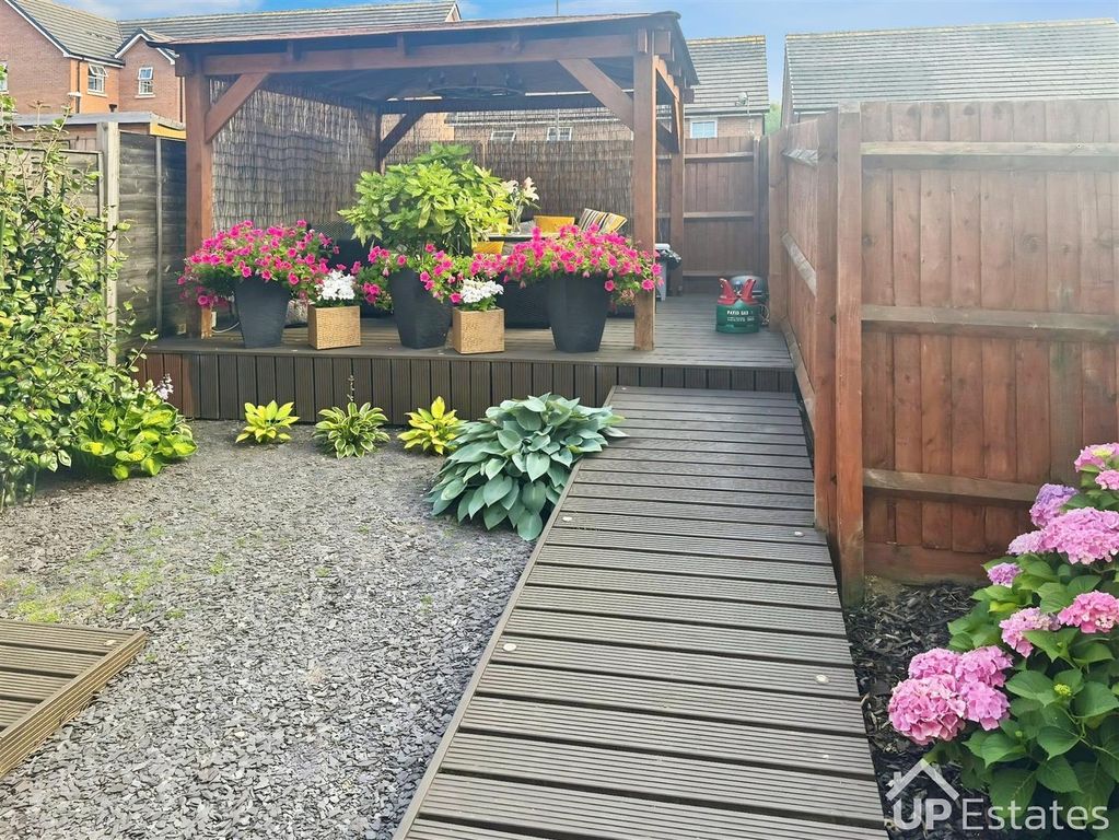 Property photo 3 of 26