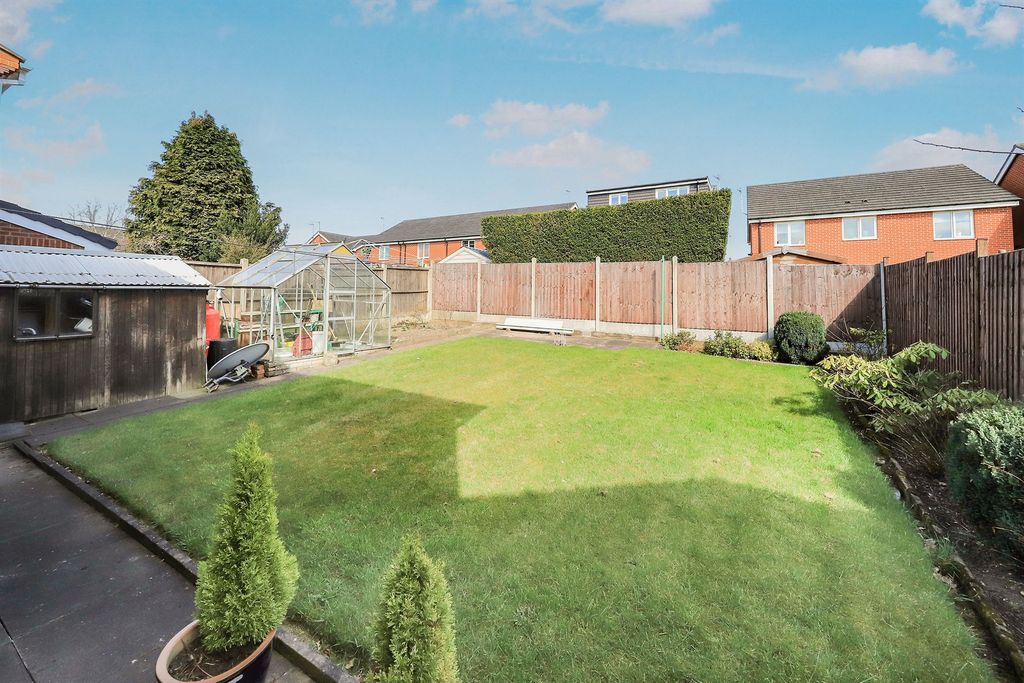 Property photo 2 of 13