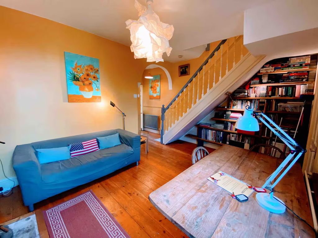 Property photo 2 of 26