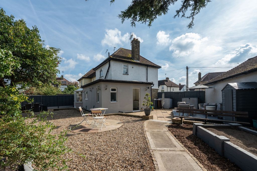 Property photo 3 of 12