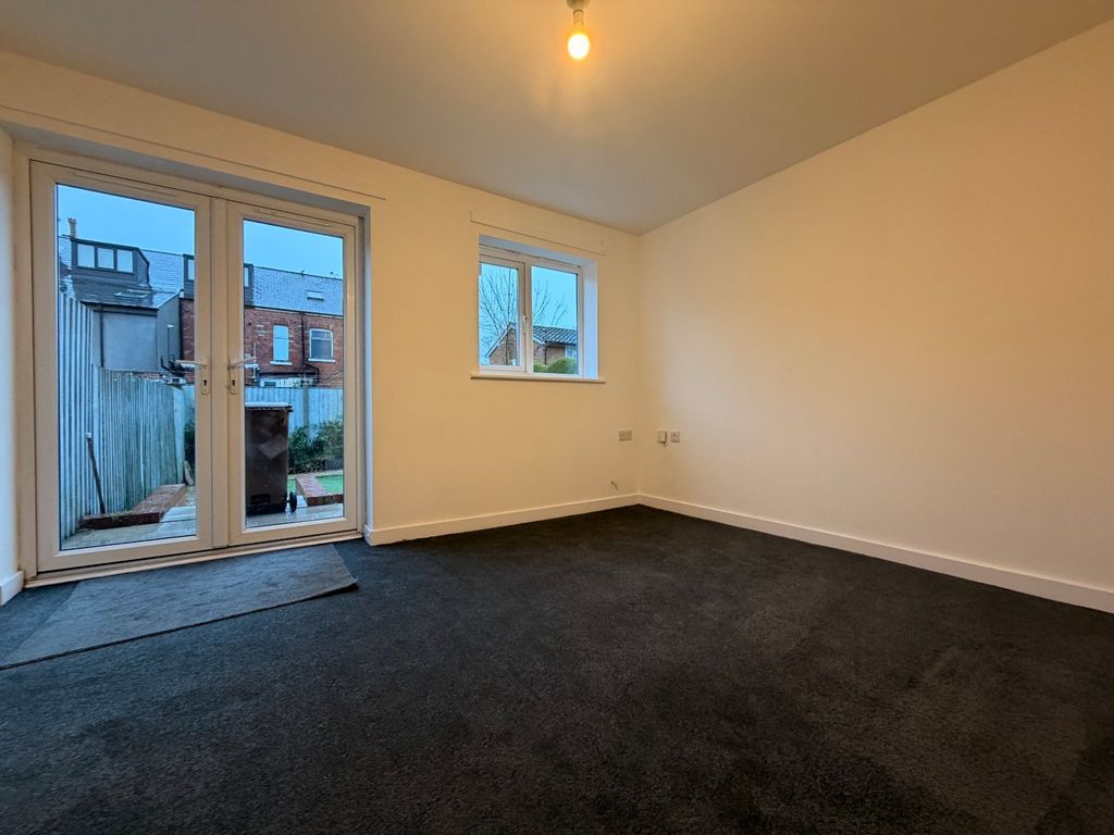 Property photo 3 of 8 Picture No. 05