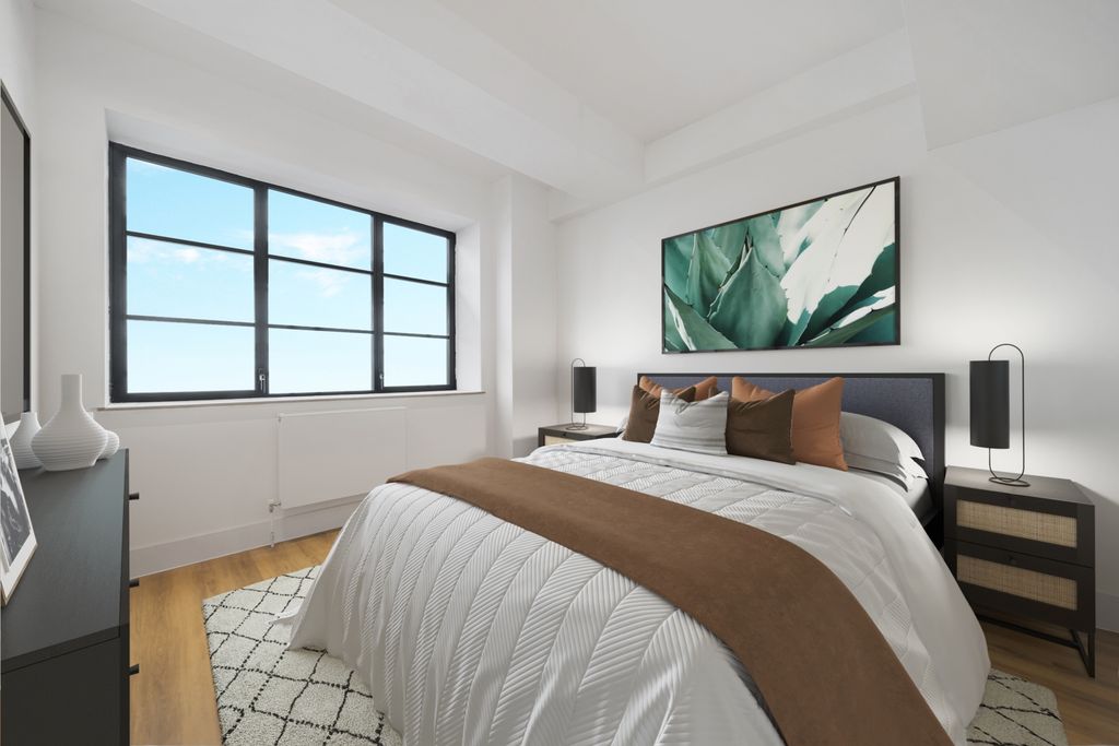 Property photo 3 of 5 Bedroom