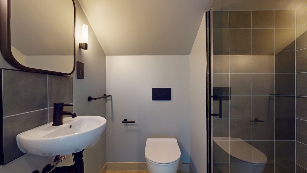 Property photo 2 of 15 Bathroom