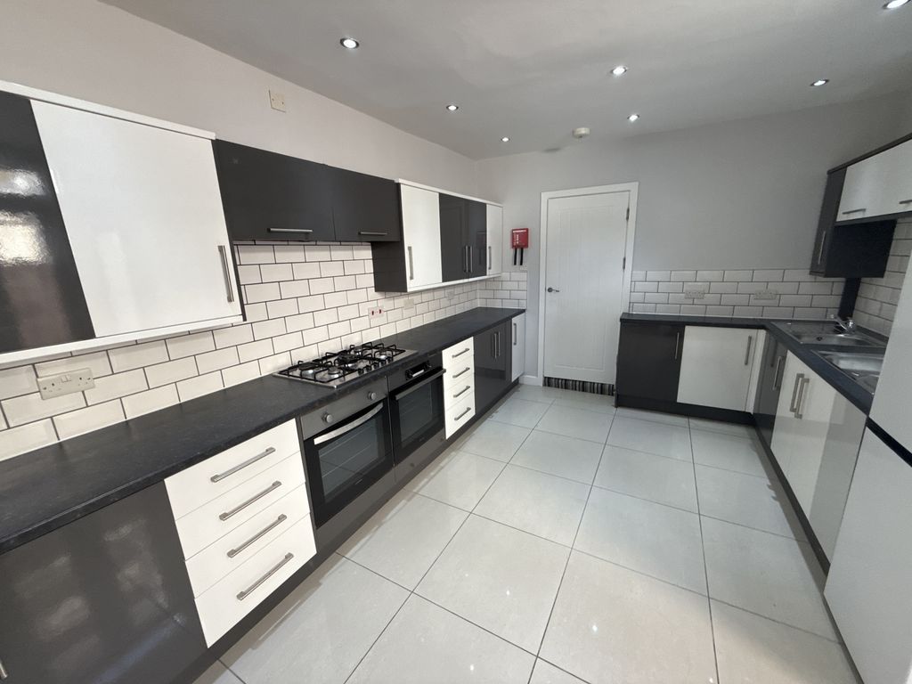 Property photo 1 of 15 Fully Refurbished Summer 2025, 7 Bedroom Student Accommodation.