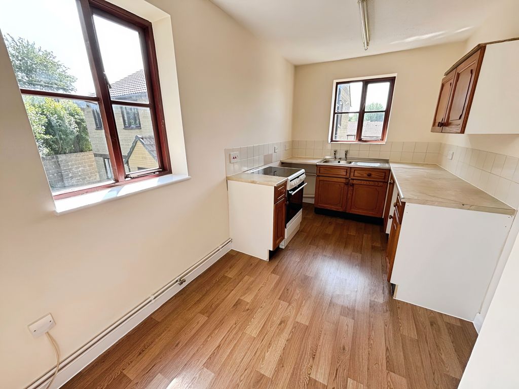 Property photo 3 of 12 24d1Bb5E-Ec6Ec3Bd-5Daf-473c-Bc37-2Cf3987A2405
