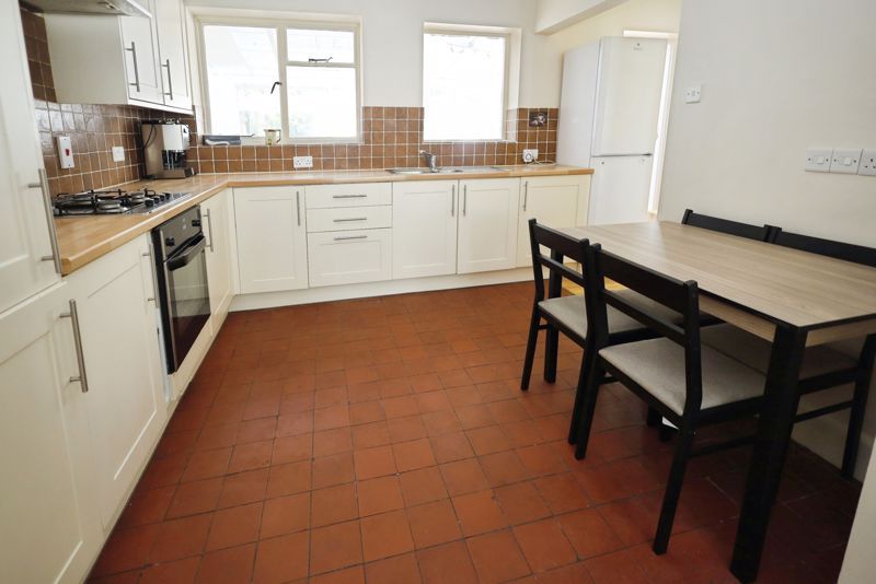 Property photo 3 of 9 Photo 10