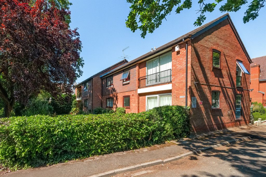 Property photo 1 of 21