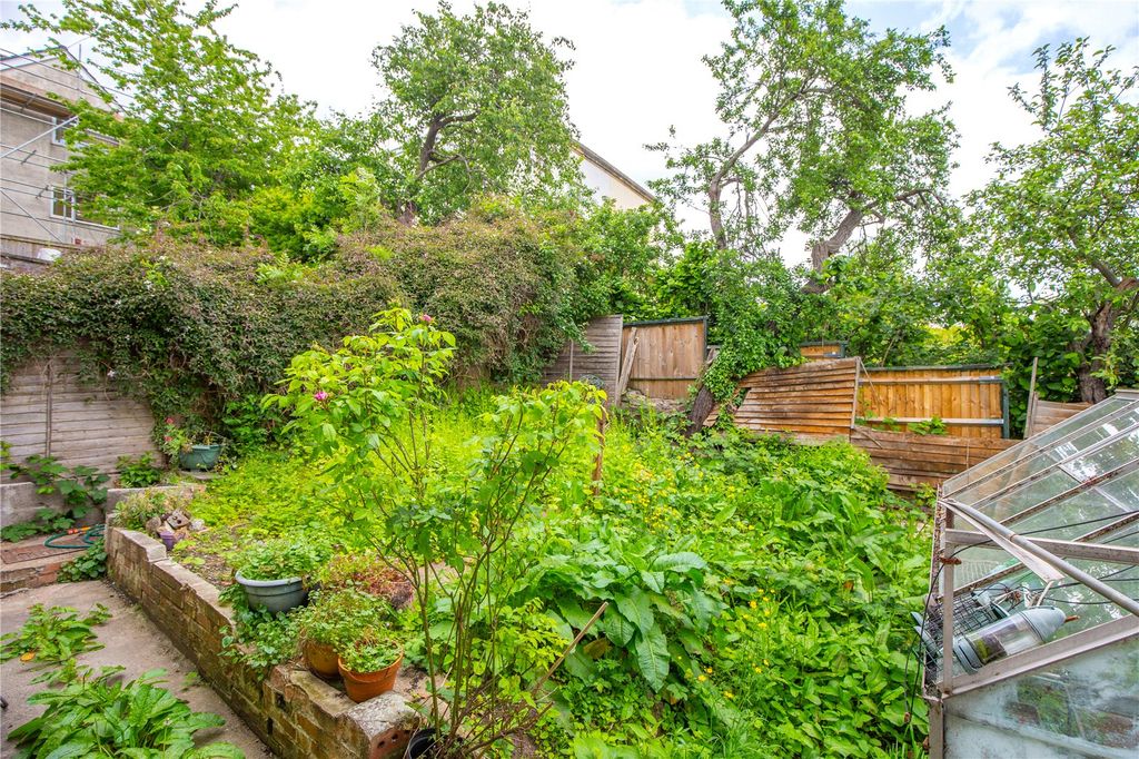 Property photo 3 of 16 Picture No. 05