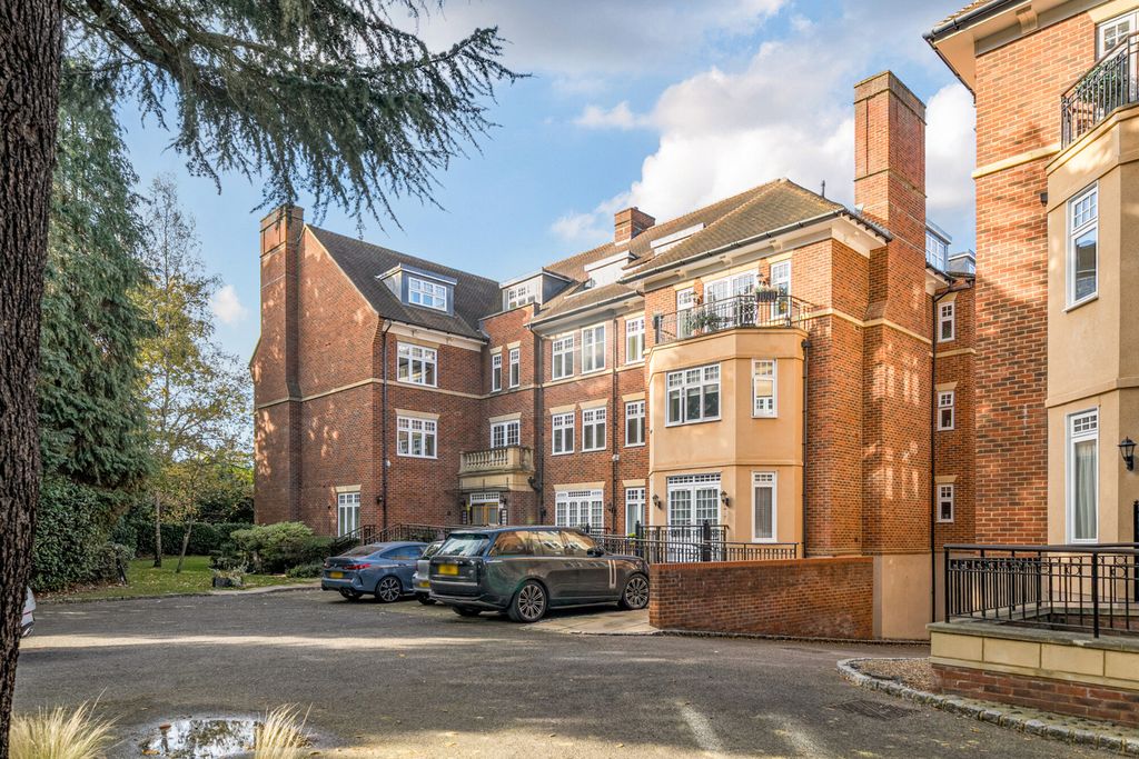 Property photo 1 of 22 External