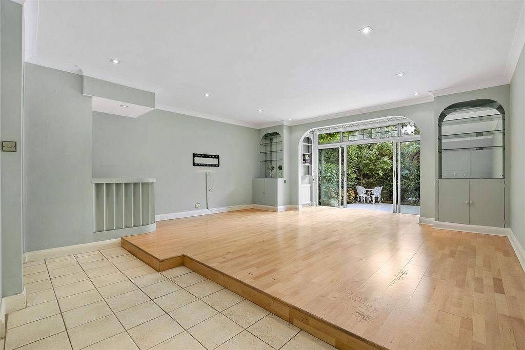 Property photo 2 of 9 Reception Room