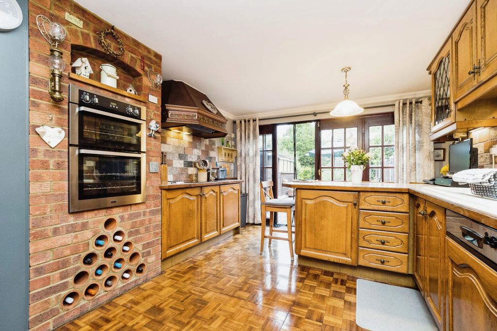 Property photo 3 of 18 Photography