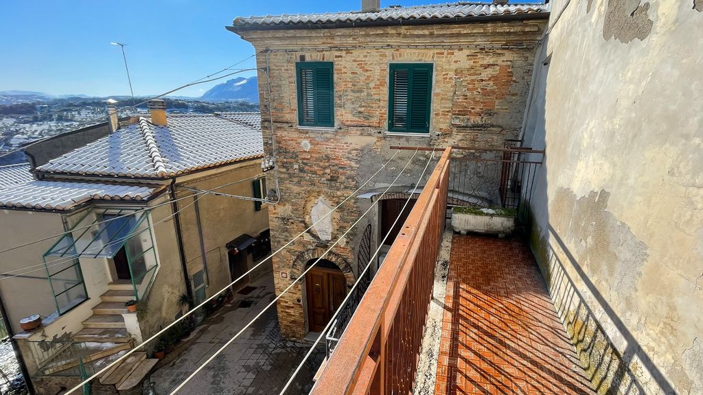 Property photo 3 of 38