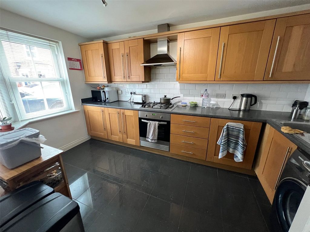 Property photo 2 of 16 Picture No. 10