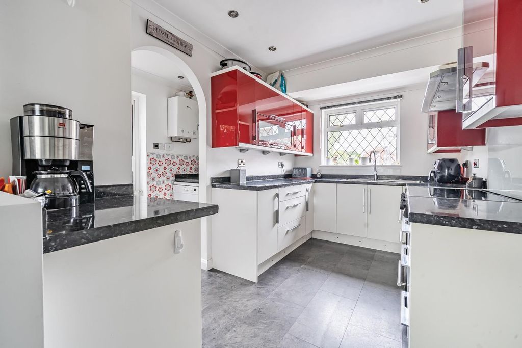 Property photo 3 of 14 20-1295660-11-682B895d04c04-Arw-20.Jpg