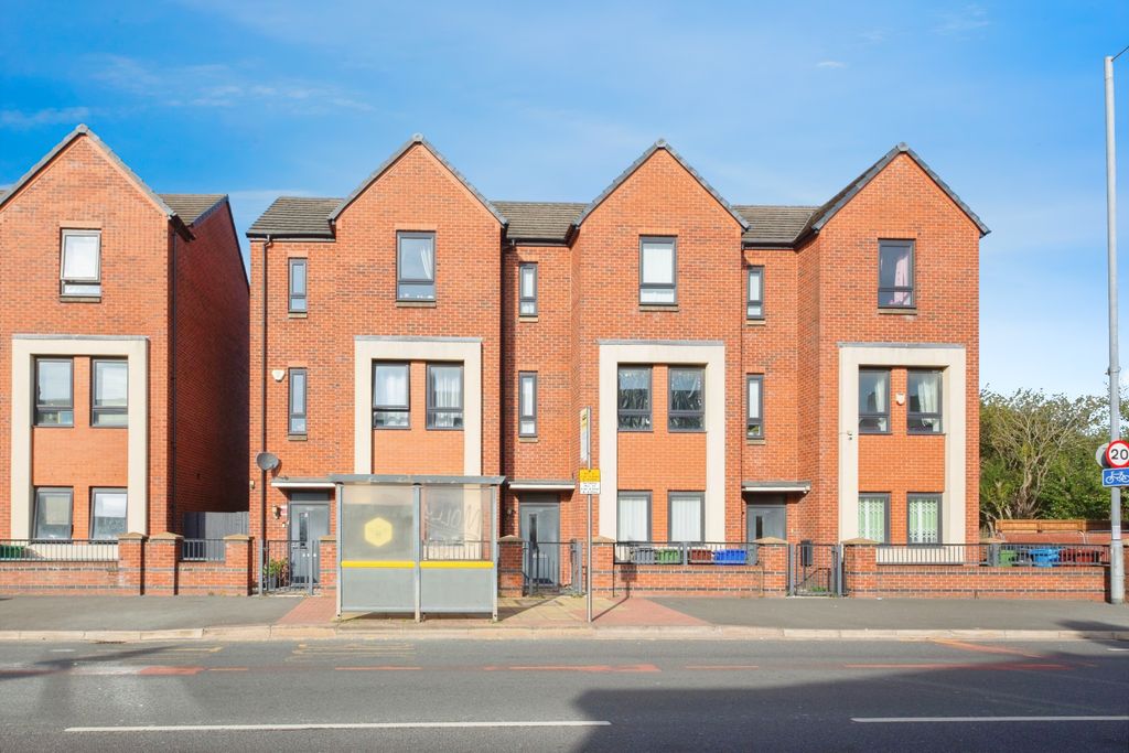 Property photo 1 of 12 Front View